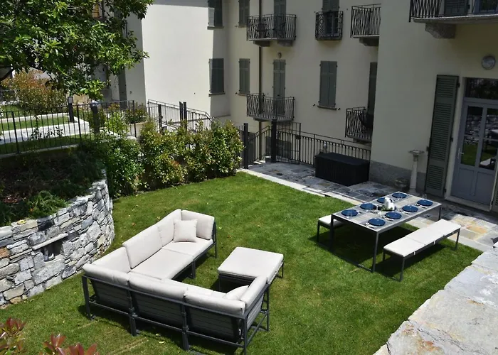 Castelli - By Lovecomo Menaggio