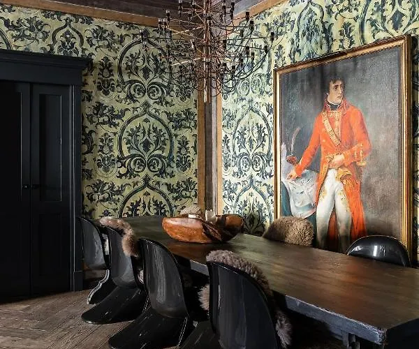 Castelli - By Lovecomo