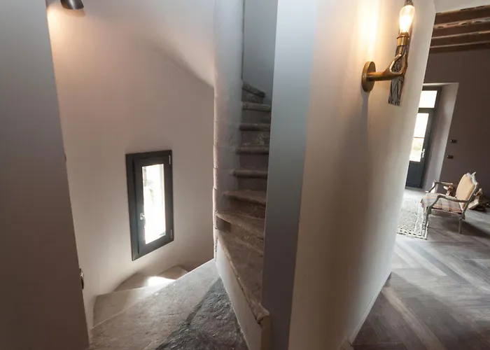 Castelli - By Lovecomo Menaggio