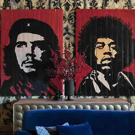 Castelli - By Lovecomo מנאג'יו